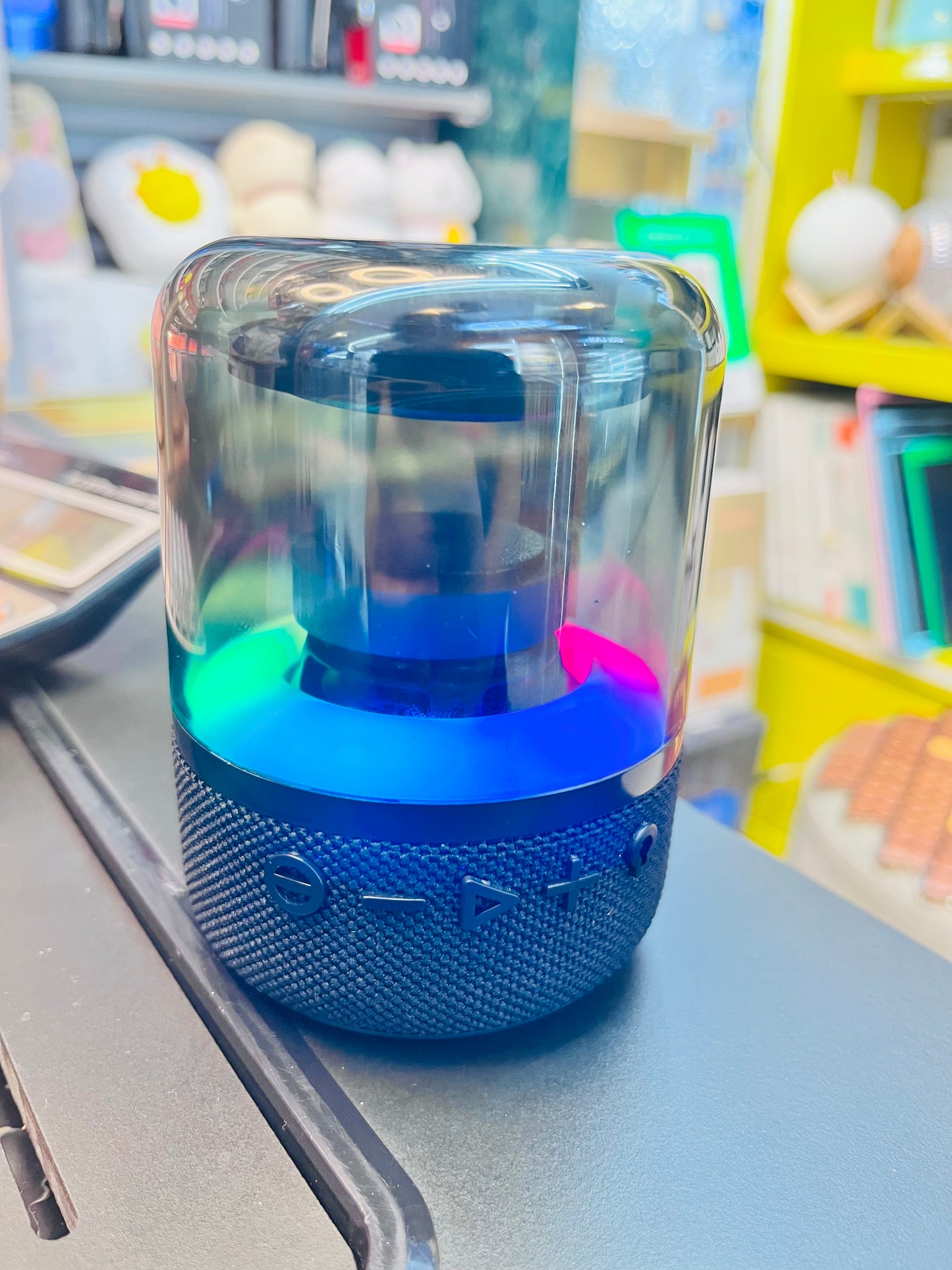 Dynamic light effect speaker Bluetooth speaker factory wholesale first-hand price high quality color changing light source