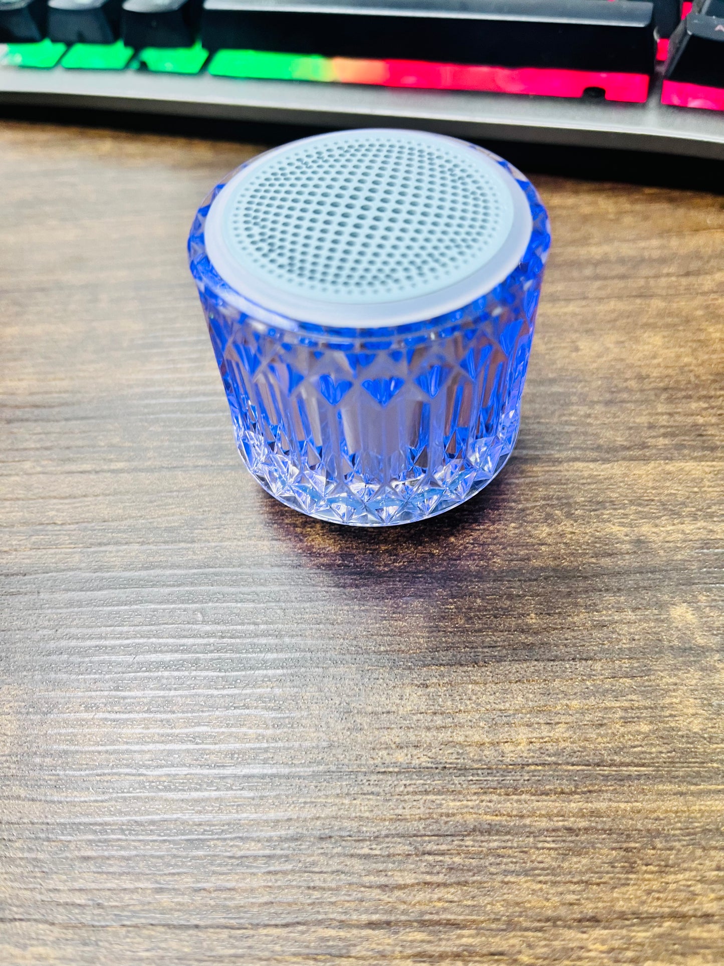 Bluetooth Speaker Mini Style Factory Wholesale First-hand Price High Quality Color-changing Light Source Small speaker is the first choice for promotional products and corporate gifts